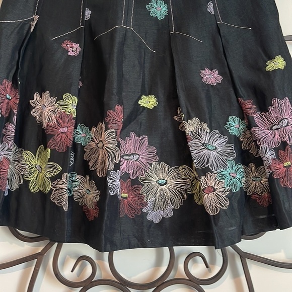 ANNE CARSON LINEN EMBROIDERED MINI SKATER SKIRT BLACK SIZE 4 PETITE - Picture 3 of 9